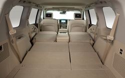 2011-infiniti-QX56-cargo-room.jpg
