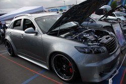 160382822-L.jpg