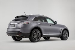 2017-infiniti-qx70-limited-02.jpg