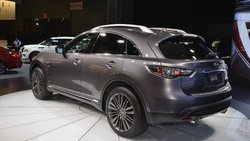 2017-infiniti-qx70-limited-1_zpscyyaarov.jpg