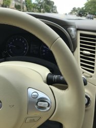 QX70 Steering Wheel1_Clean.jpg