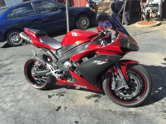 My candy apple red b!tc# :: 2007 Yamaha R1